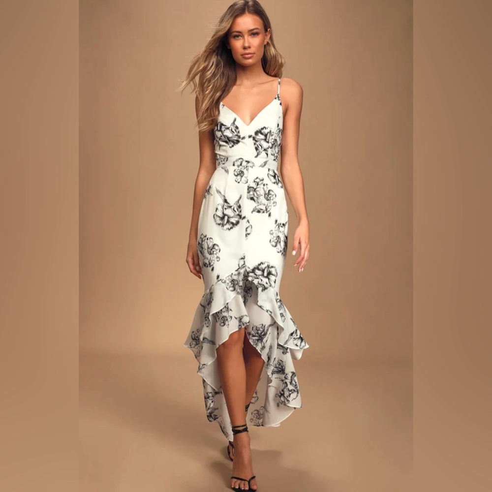 LULU’s Daylily black and white floral print high low dress!